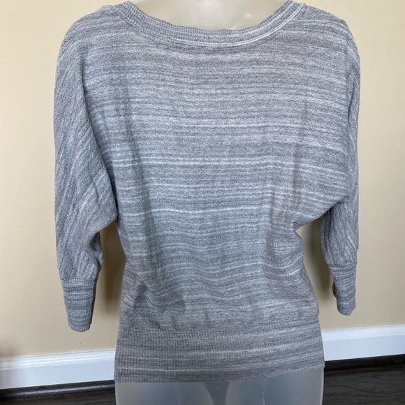 Three quarters length top - Picture 3 of 3